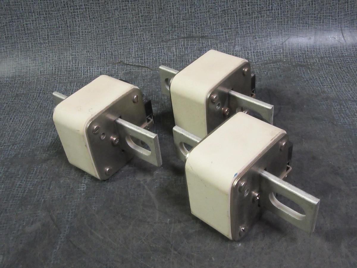 Used LOT OF 3 BUSS SEMITRON SPP-7E1200 1200 AMP 700 VOLTS FUSE