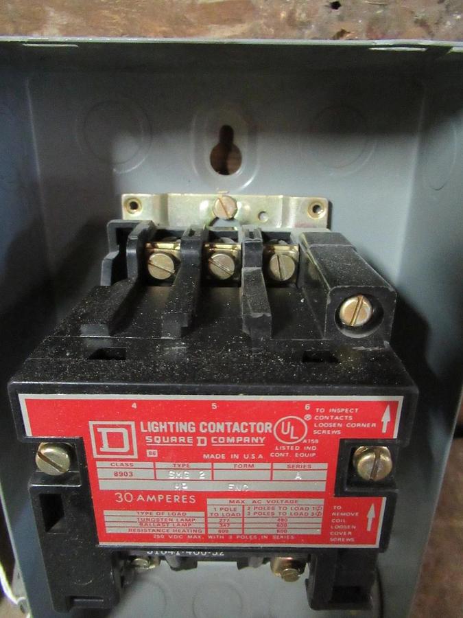 Used SQUARE D LIGHTING CONTACTOR W/ ENCLOSURE 8903SMG2 600VAC 30A **WARRANTY**