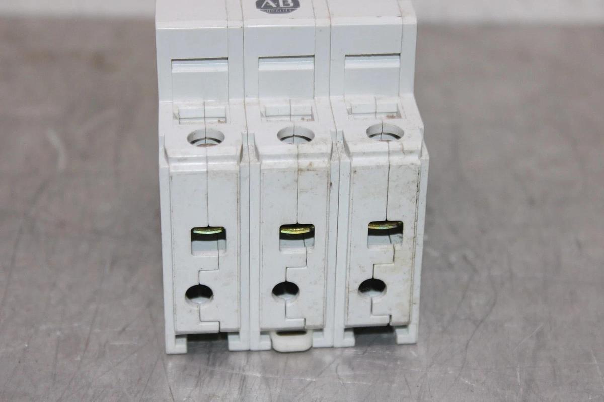 Used ALLEN BRADLEY CIRCUIT BREAKER 1492-CB3 480/277 VAC 20 AMP 3-POLE