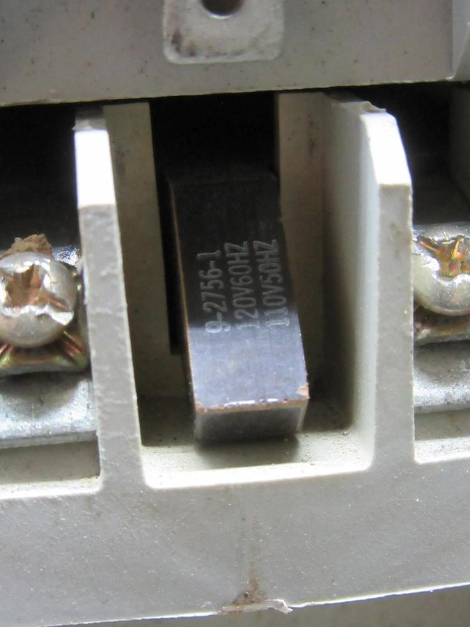 Used CUTLER HAMMER CONTACTOR C25HNE3120 120 AMP 480/600 V SERIES A1 120 V COIL 3 LUGS