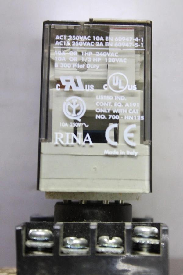 Used ALLEN BRADLEY 700-HA32Z24 RELAY 24 VDC 10 AMP **WARRANTY INCLUDED**