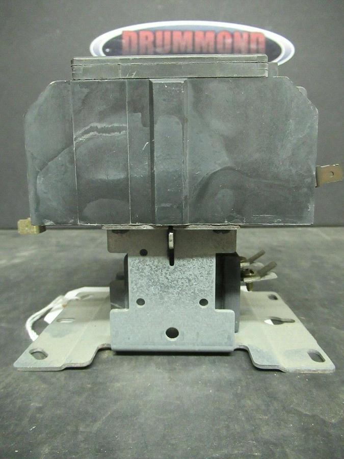 Used SIEMENS CONTACTOR 42FE35AF306R / HN53HG1200 75 AMP 600 VAC 93 AMP/RES