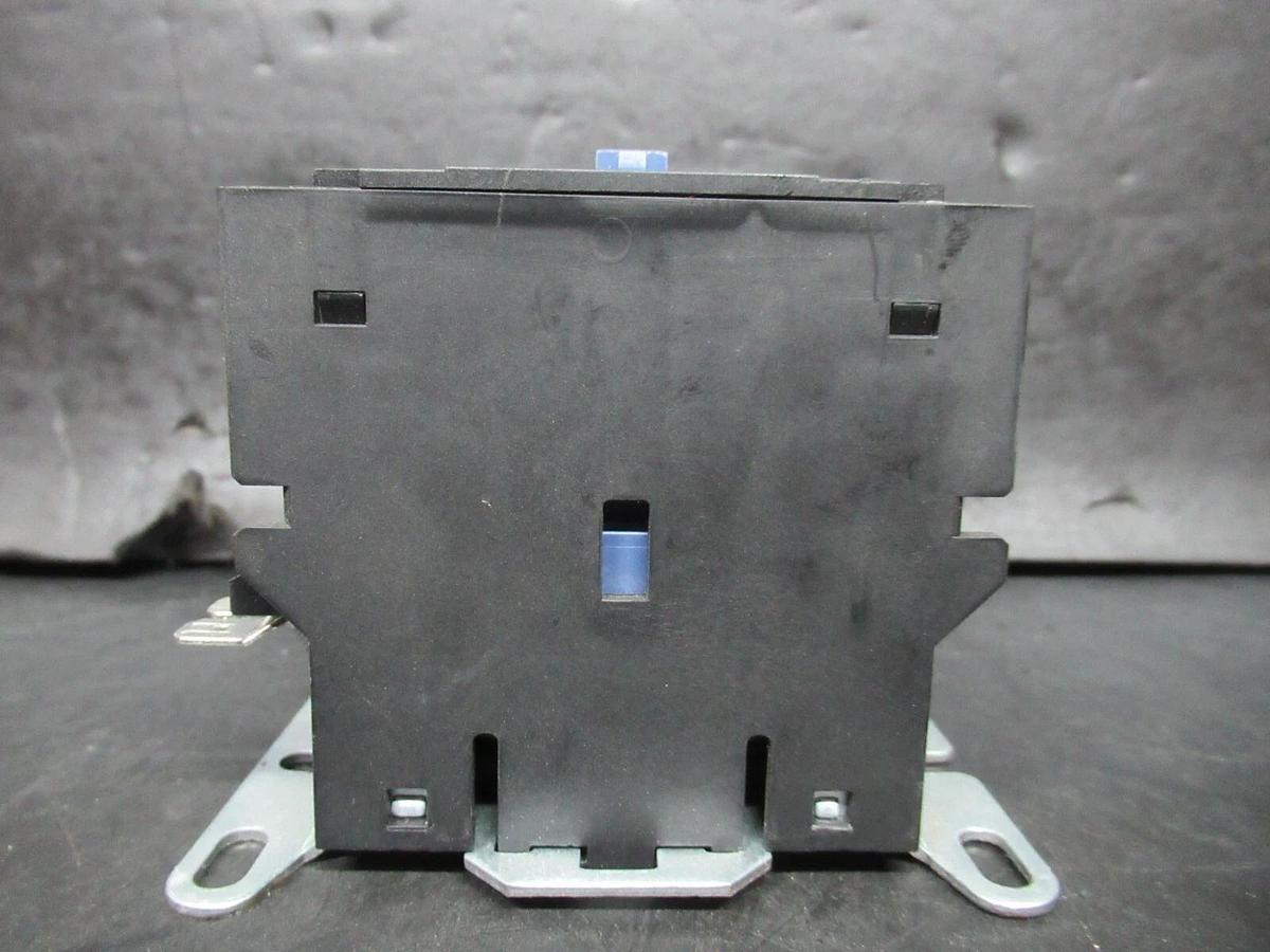 Used HOMER CONTACTOR XMC0-403-FBBC00F012 HN53CD115 600 VAC 40 AMP COIL: 110/120 VOLT