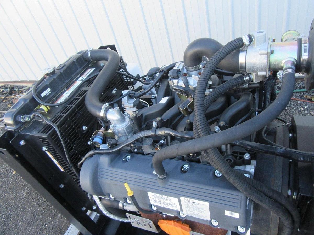 Used 35 KW GENERATOR GENERAC NATURAL GAS LP PROPANE 120/240 V 1 PH 30 KW 40KW 416 HRS