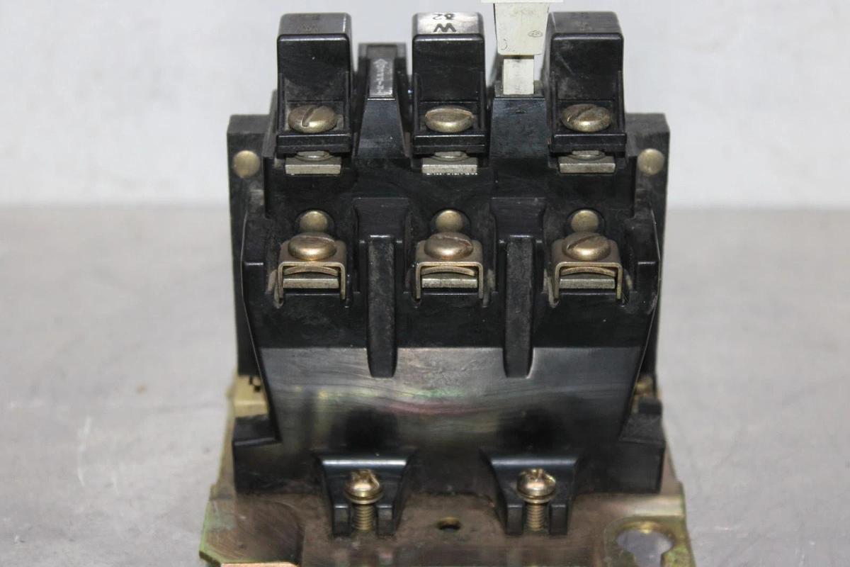 Used ALLEN-BRADLEY OVERLOAD RELAY 592-BOV16 600 VAC 7200 VA NEMA A600 3-POLE