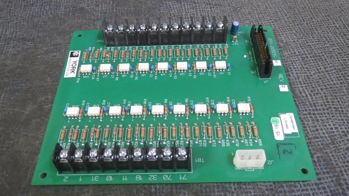 Used YORK CHILLER INPUT CIRCUIT BOARD MODEL/REVISION: 031-00935-000 REV D