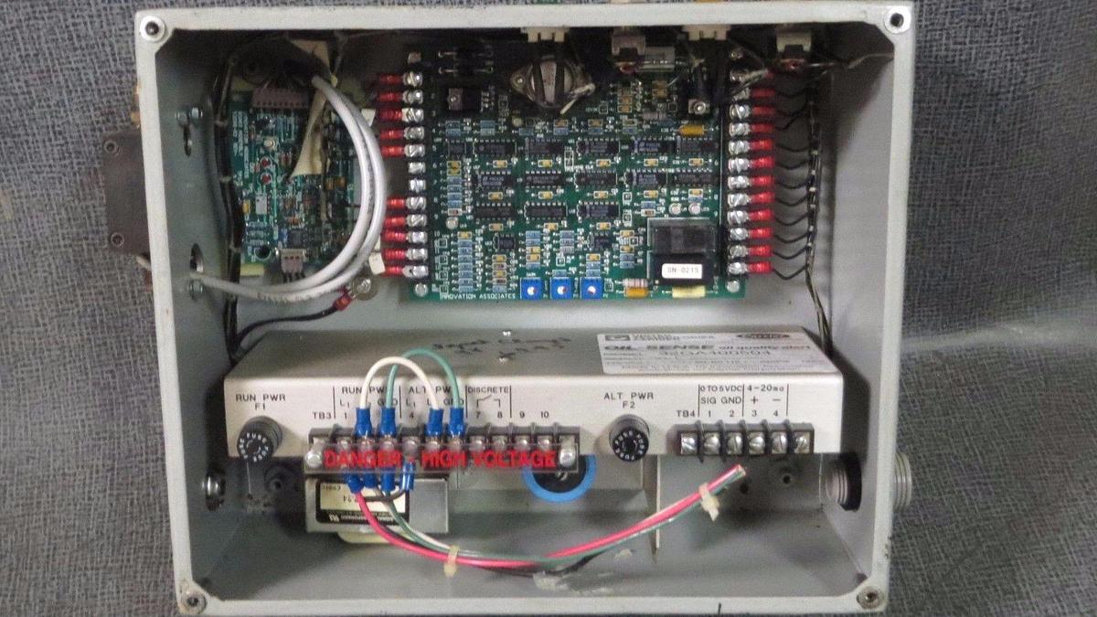 Used CARRIER OIL-SENSE QUALITY SENSOR 115V 1 PHASE MODEL 32GA400504