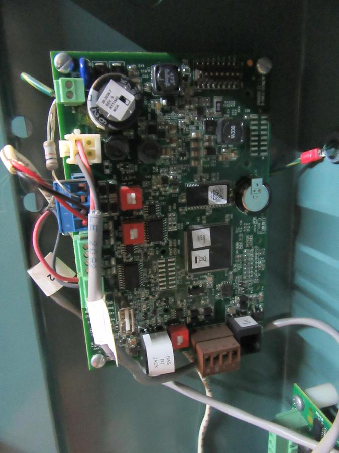 Used YORK 351 HP VARIABLE SPEED CHILLER DRIVE 371-02289-101 TM 351T B6-46B COMPLETE 460 V 380 A