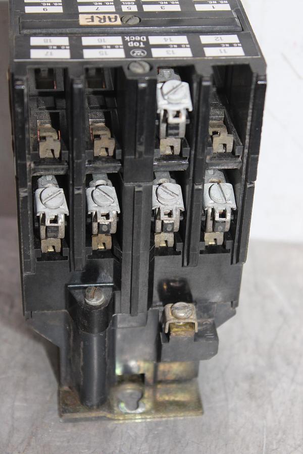 Used WESTINGHOUSE INDUSTRIAL CONTROL RELAY ARB4A 10 AMP 600 VAC