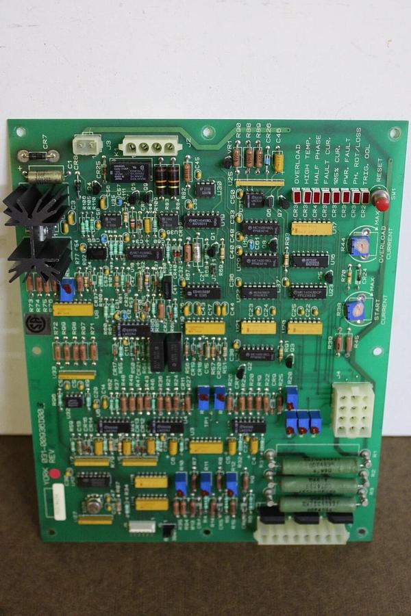 Used YORK CHILLER CIRCUIT BOARD 031-00936D003 REVISION E **WARRANTY INCLUDED**