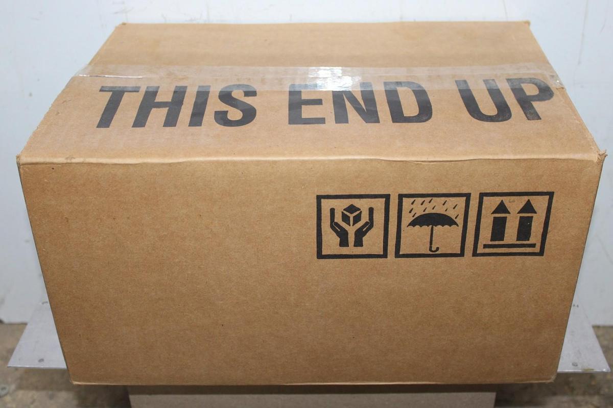 NIB GENERAL ELECTRIC GENERAL DUTY SAFETY SWITCH TG4322 60 AMP 240 VAC 3-POLE