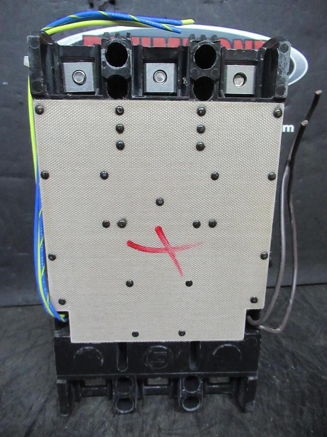 Used SQUARE D BREAKER KHF3620022DC2315 200 AMP 500 VDC W/ UNDERVOLTAGE TRIP AND AUX