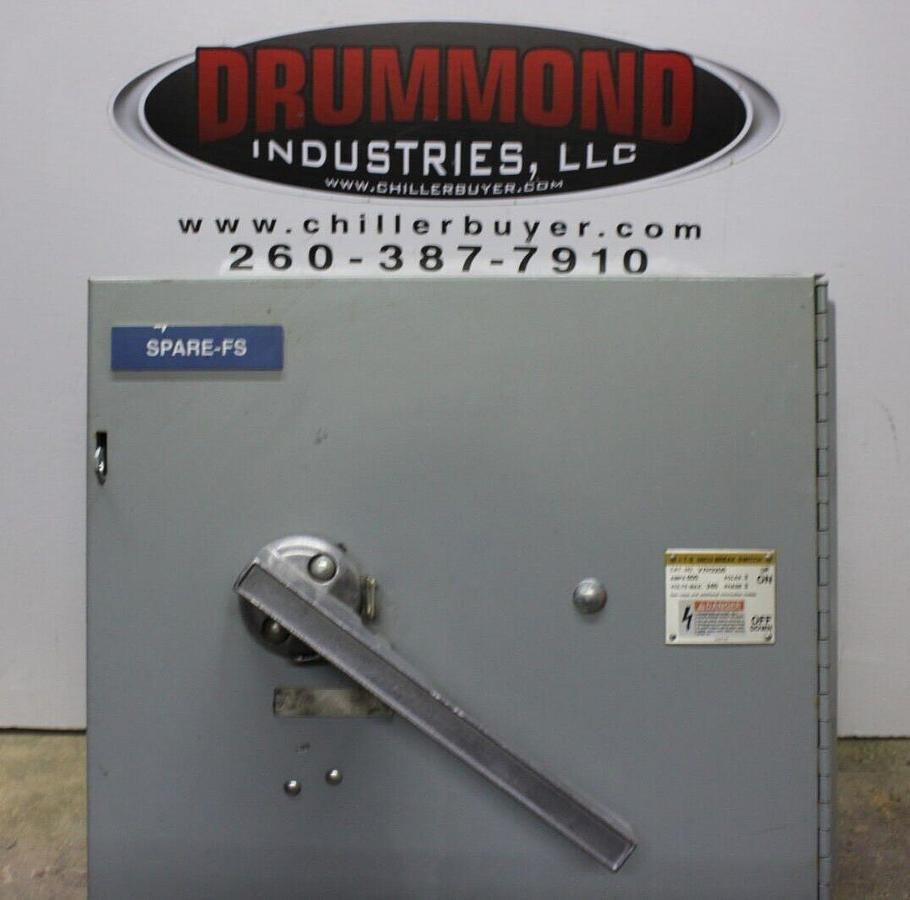 Used ITE VACU-BREAK DISCONNECT SWITCH V7H3206 600 AMP 240 VAC 3-POLE 3-PHASE 200 HP