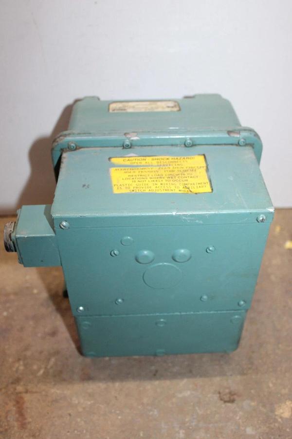 Used YORK HVAC MOTOR ACTUATOR 375-49340-103 0.95 AMP 120 VOLT 50 WATT 50/60 HZ