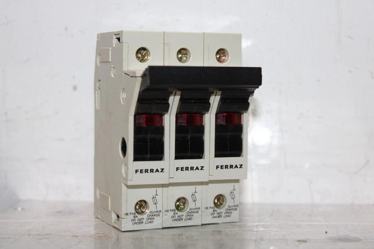 Used FERRAZ FUSE HOLDER ST-10-11 700 VOLT 30 AMP 3-POLE **WARRANTY INCLUDED**
