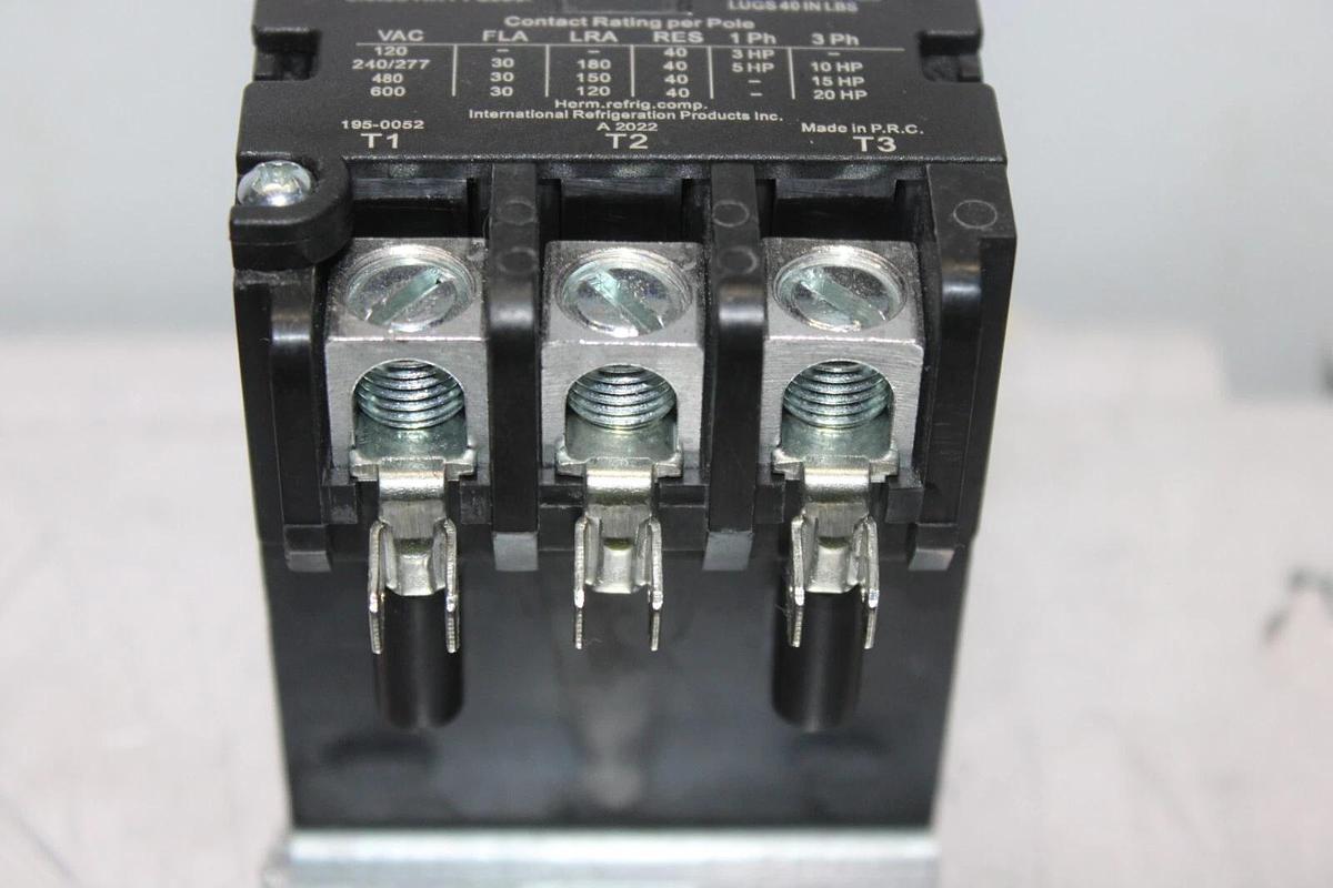 Used IRP CONTACTOR DP330120F 30 AMP 3-POLE 600 VAC 3-PHASE COIL: 120 V