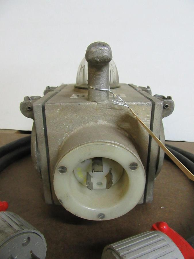 Used CIRCLE - D HEAVY DUTY ALUMINUM 120 V 3 W TWIST - LOCK ELECTRICAL CORD SPLITTER