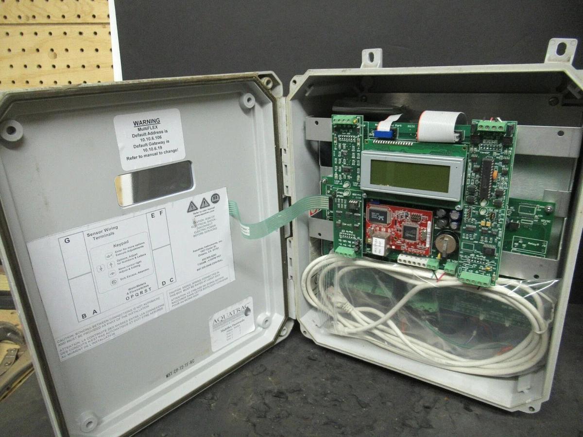 Used AQUATRAC INSTRUMENTS MULTIFLEX COOLING TOWER CONTROLLER M5T-CP-T2-TF-RC DRIVE