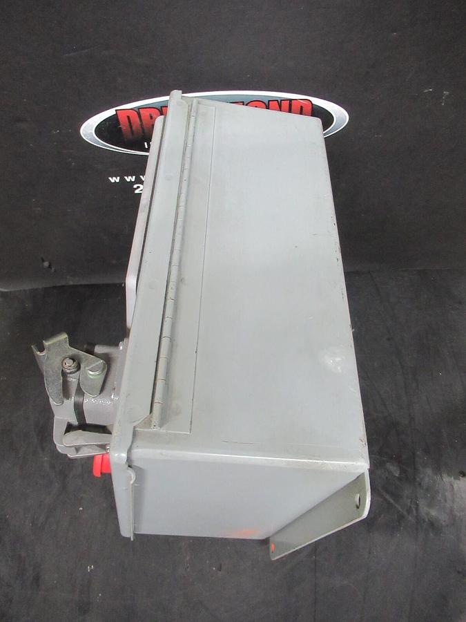 Used ALLEN-BRADLEY PANELVIEW-PLUS-600 2711P-T6C20D SER. B REV. A *ENCLOSURE*