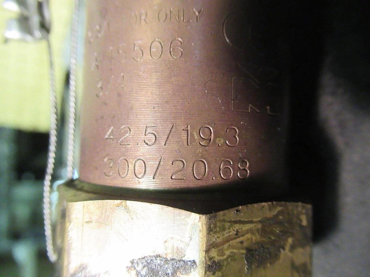 Used MUELLER GAS/VAPOR RELIEF VALVE A-15506 3/4" 42.5 PSI