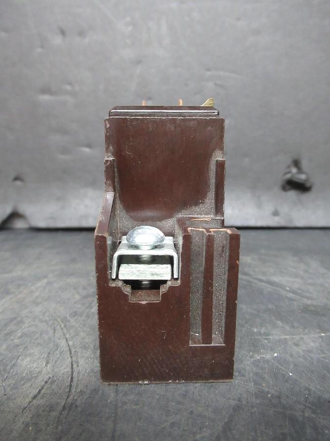 Used CUTLER HAMMER PULL OUT SWITCH DEAD FRONT FUSE PFS3311 3 PHASE 7.5 HP *WARRANTY*