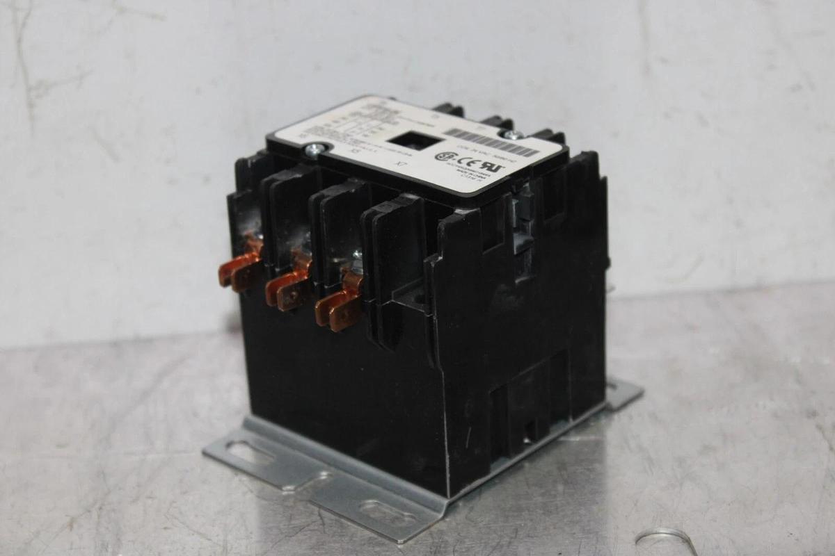 Used HARTLAND CONTACTOR 13P516-04 HCCY4XQ04WG164RA 40 AMP 600 VAC 25 HP COIL: 24VAC