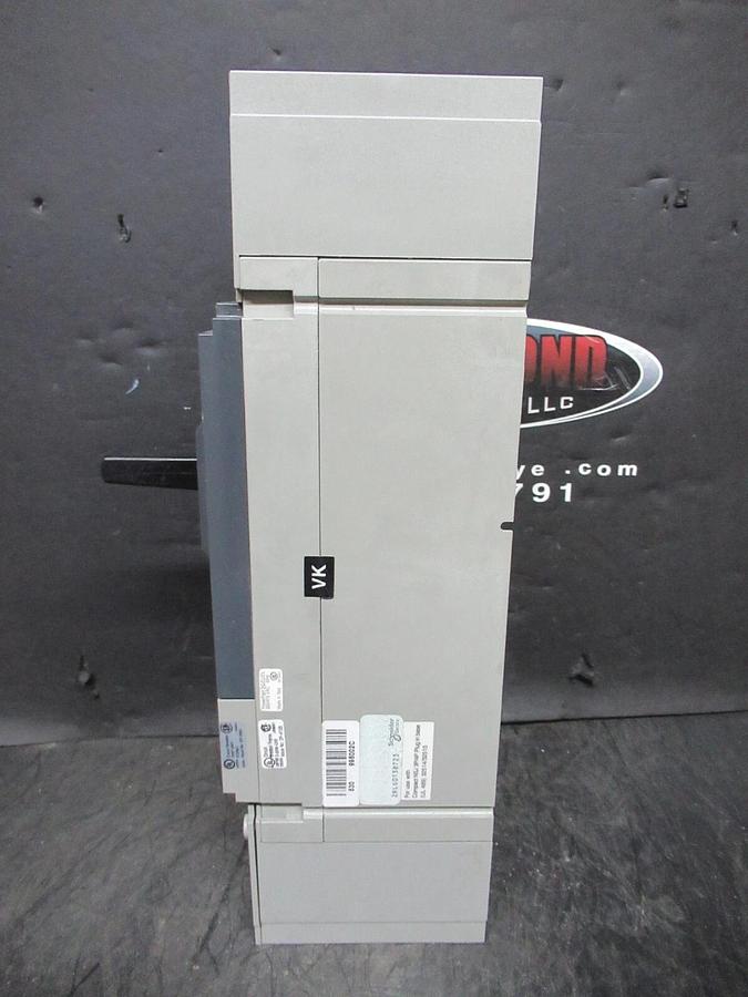 Used SQUARE D POWERPACT BREAKER 528261P1 600 VAC 400 AMP BOTTOM LUGS 3 POLE