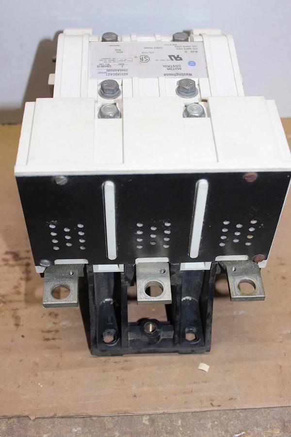 Used CUTLER HAMMER CONTACTOR A201K5CAZ1 270/300 AMP 3-POLE NEMA 5 600 VAC MODEL J