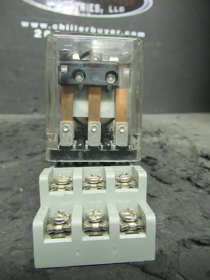 Used (SET OF 4) POTTER & BRUMFIELD KUP-14D35-24 INDUSTRIAL RELAY 3 A 1/2 HP W/ BASE
