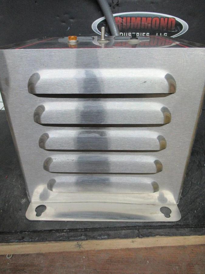 Used 12 VDC 6 AMP CHARLES BATTERY C-CHARGER INPUT: 1.5 AMPS 120 VAC AE1206 300 HOUR