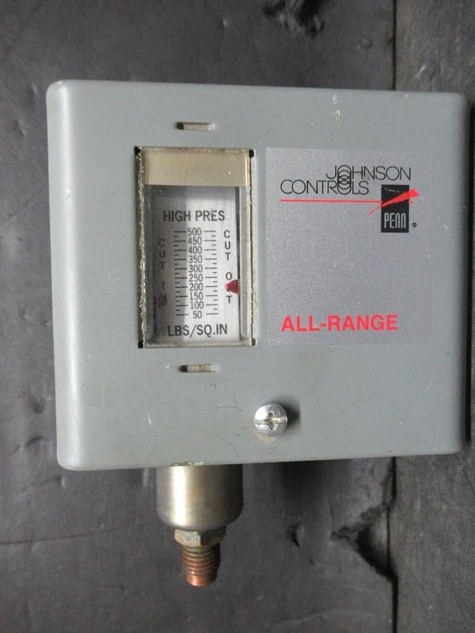 Used JOHNSON CONTROLS PRESSURE CONTROL P70JA-49 600 VAC 16 AMP 50/500 PSIG