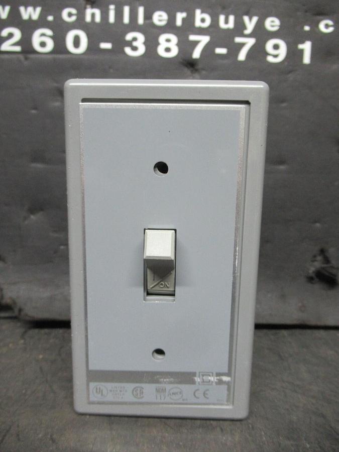 NEW SURPLUS SQUARE D FHP MANUAL MOTOR STARTER 2510NG1 ENCLOSURE TYPE 1 10 HP 30A