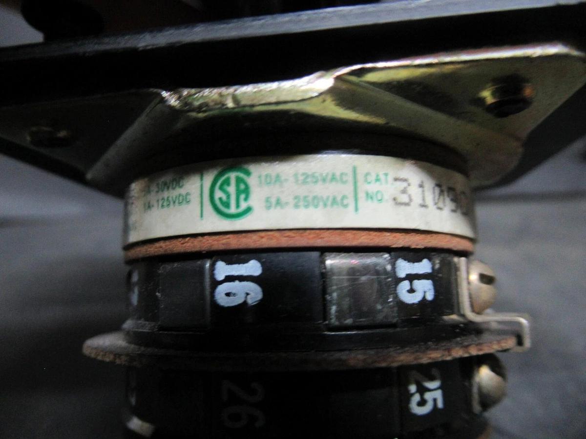 Used ELECTROSWITCH SERIES 31 CONTROL SWITCH 3109C 3-PHASE 125-600 VAC 10-3 AMP