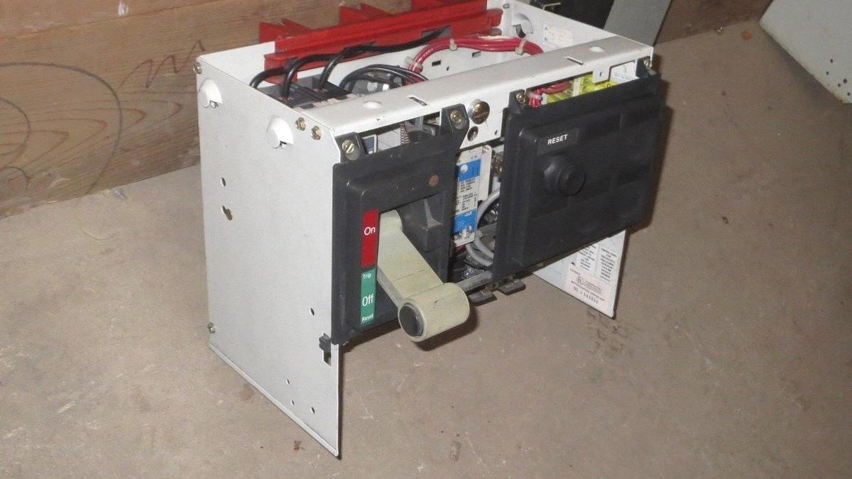 Used WESTINGHOUSE MCC 12" BUCKET W/ 3 AMP HCMP BREAKER & ADV NEMA SIZE 1 STARTER