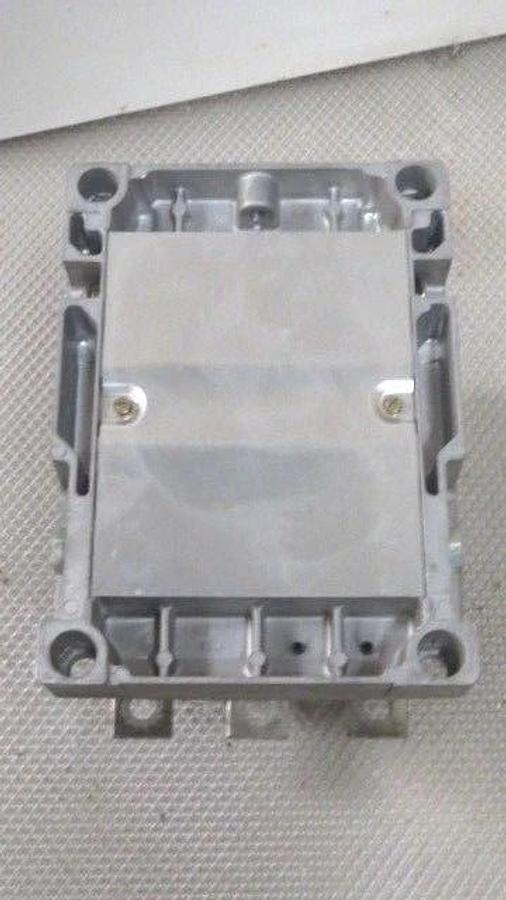 Used SIEMENS NEMA SIZE 4 1/2 CONTACTOR 215 AMP 240 OPEN WITH 120V COIL MODEL CXLFO*3