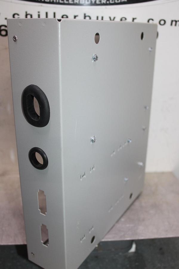 Used COOPER BUSSMAN WIRE TERMINAL 16582-3 760 AMP 600 VOLT 3-POLE W/ CPDB165 COVERS