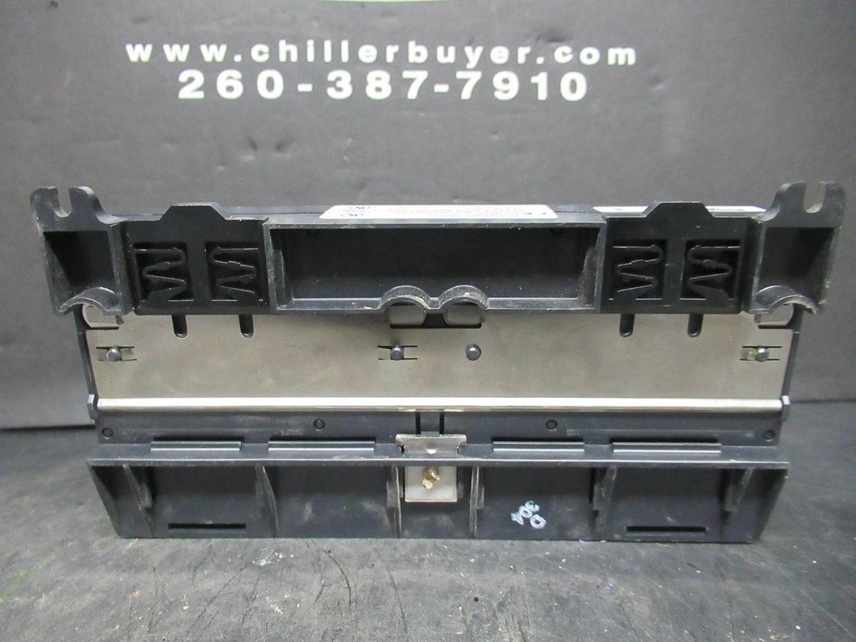 Used GE FANUC I/O BASE BARRIER TERMINAL MODULE IC670CHS001E **WARRANTY INCLUDED**