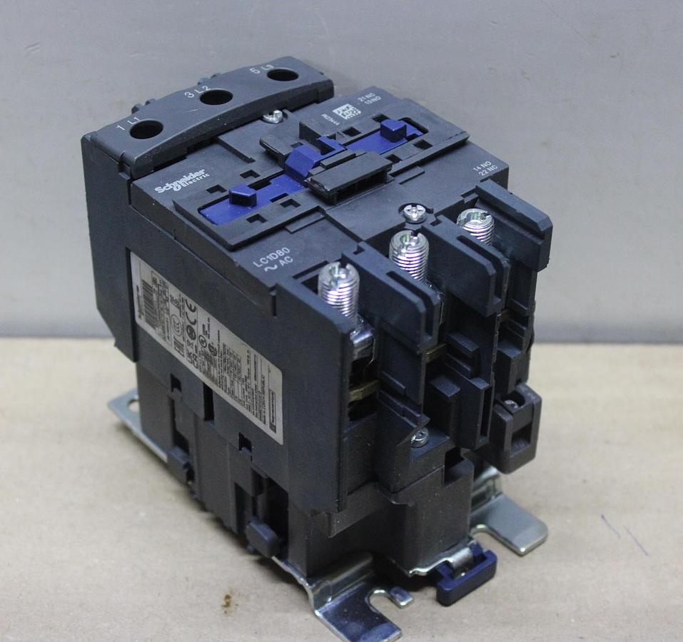 Used ADVANTAGE PORTABLE WATER-COOLED CHILLER IK-.5A-21HF 230V SINGLE PHASE 7.8 AMP