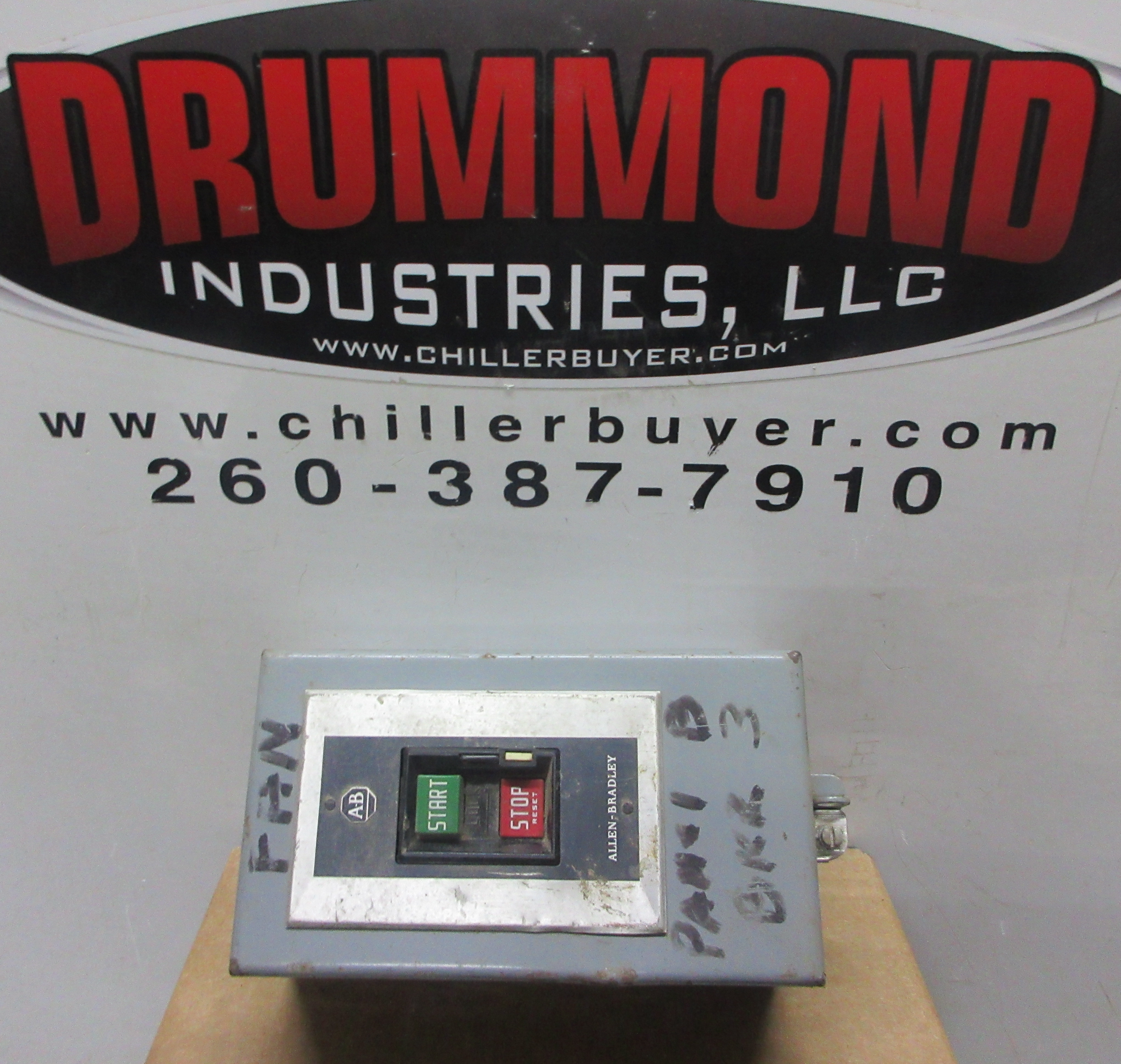 Used GENERAL ELECTRIC DFPTQL4 BUSPLUG 50 AMP 240 VAC 3-PHASE 4-WIRE