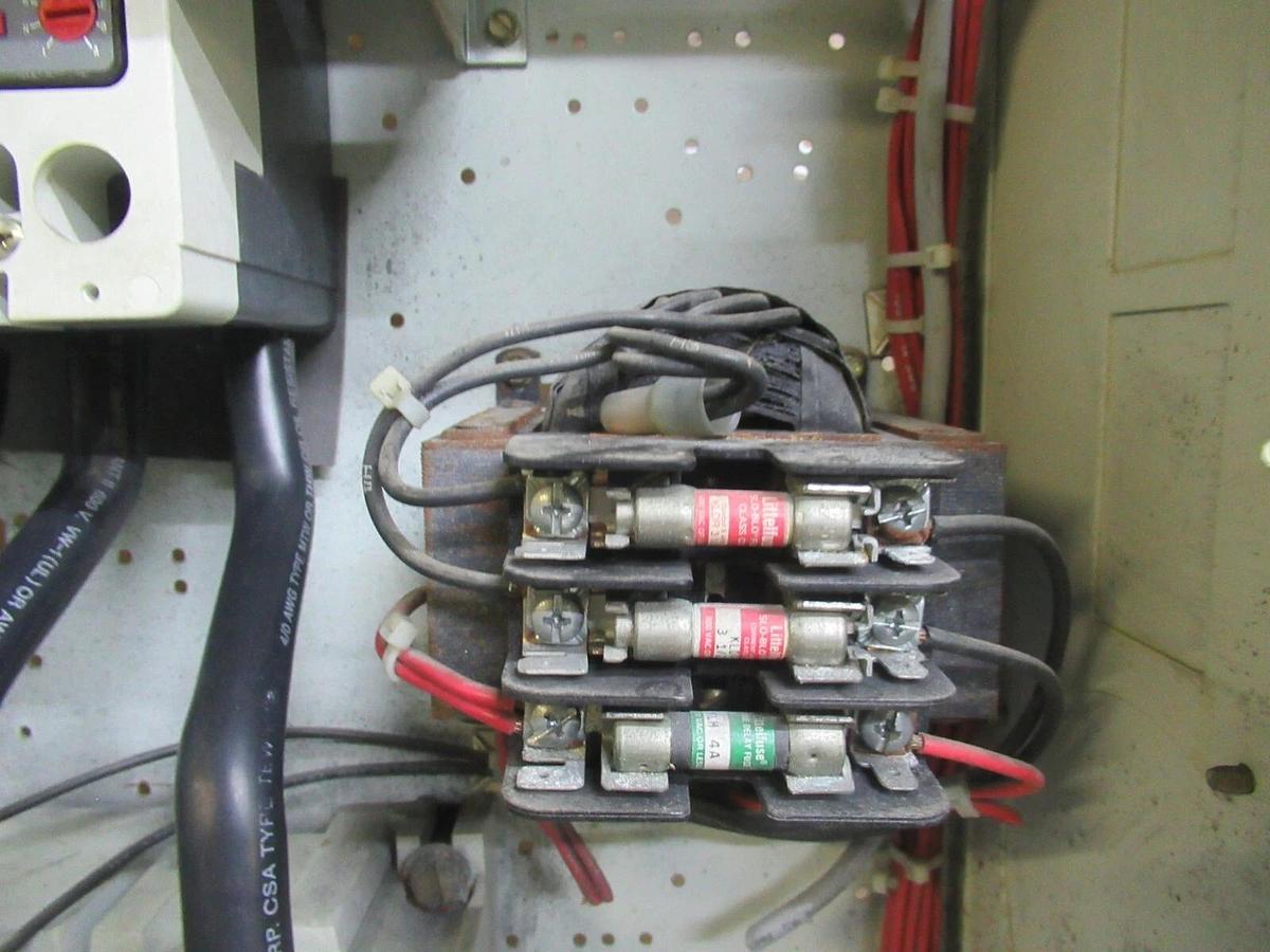 Used CUTLER HAMMER MOTOR STARTER CONTROL 35" W/ W200M5CFC NEMA SIZE 5 250 AMP 600 VAC