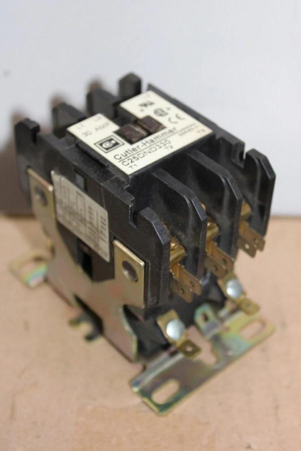Used CUTLER HAMMER CONTACTOR 30 AMP 600V 3 PHASE 104-120V COIL MODEL: C25DND330 C1