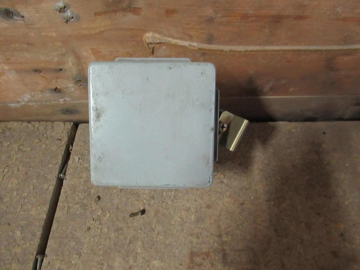 Used HOFFMAN ENCLOSURE TYPE 12,13 A-404CH 4" x 4" x 3" **WARRANTY INCLUDED**