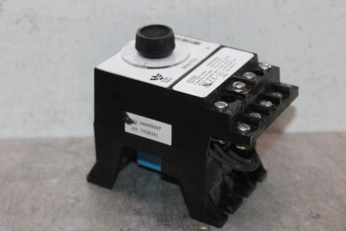 Used AGASTAT TIME DELAY RELAY 7012AF 120 VOLT 1-10 MINUTE DELAY