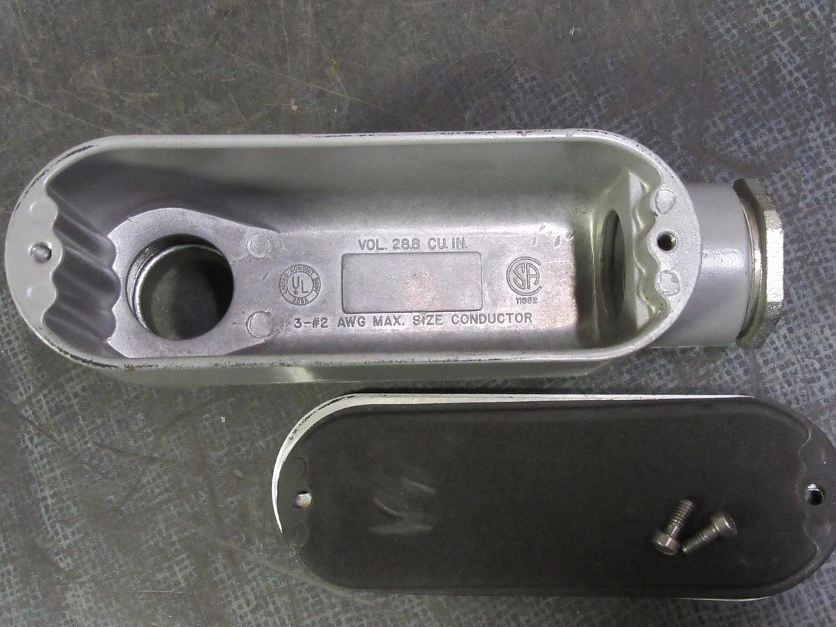 Used (1) KILLARK CONDUIT BODY WITH COVER & BUSHINGS 1 1/4" 28.8 CU" # OLB-4 ; OL-450