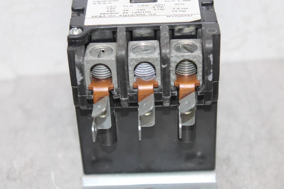 Used SIEMENS CONTACTOR 42AF35AFAWT 25 AMP 3-POLE 600 VAC COIL: 110/120V