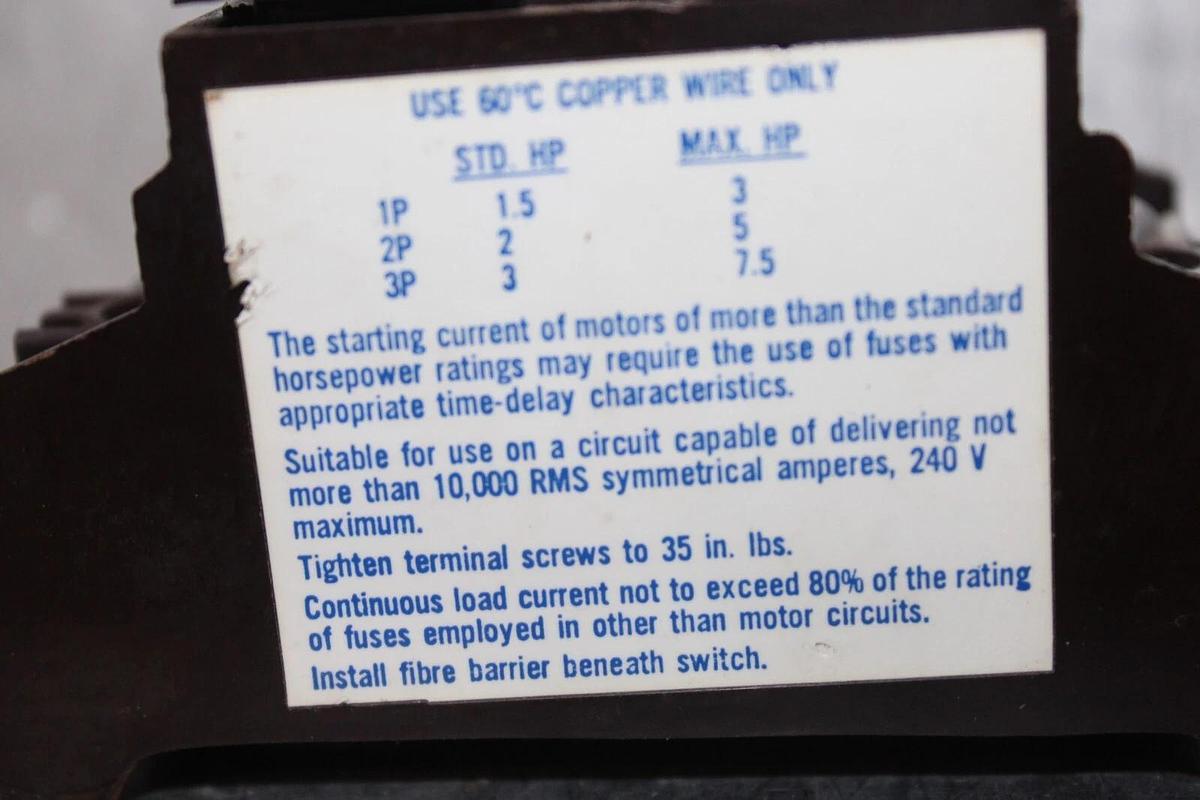 Used CUTLER HAMMER PULL OUT SWITCH FUSE HOLDER PFS3322 2-POLE 240 VOLT 7.5 HP