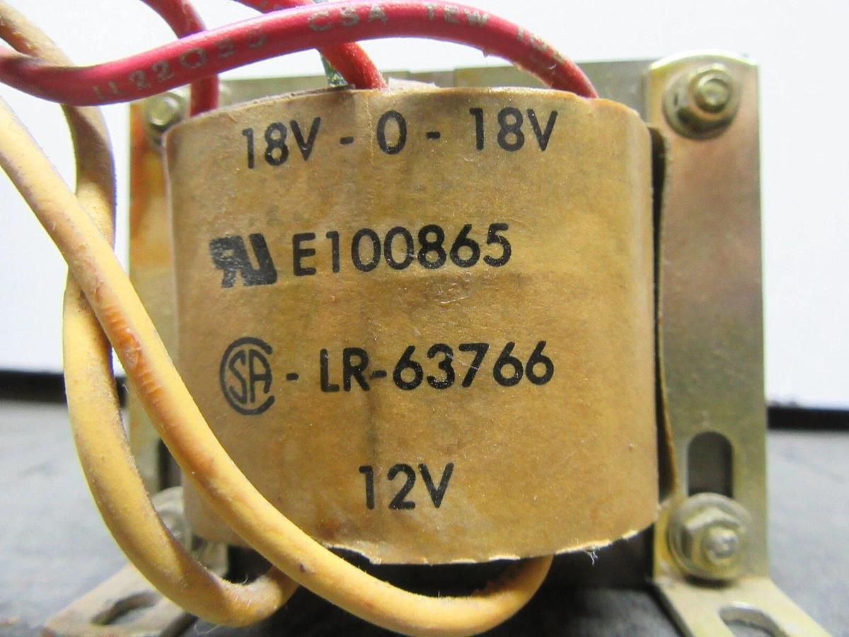 Used YORK TRANSFORMER 0.78 AMP PRI: 120 VOLT SEC: 12 VOLT 50/60 HZ 025-025135C