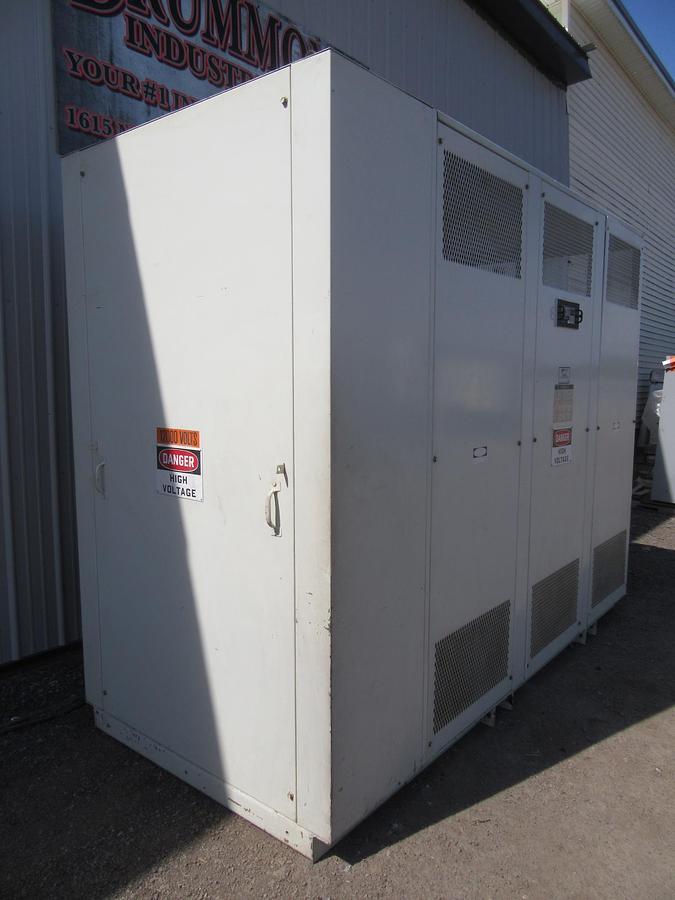 Used 2500 / 3333 KVA SQUARE D TRANSFORMER SUBSTATION INSULATED HV 12470 LV 480