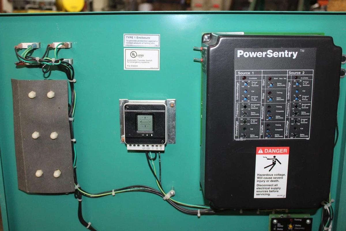 Used CUMMINS ONAN AUTOMATIC TRANSFER SWITCH OT-225 225 AMP 240 VAC 3-POLE 1-PHASE