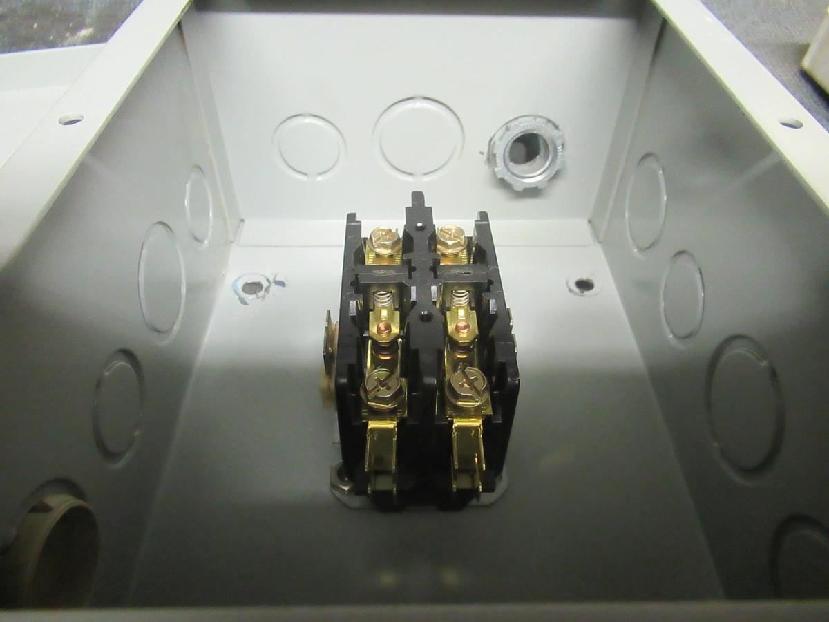 Used HOFFMAN TYPE 1 ENCLOSURE A-HE8X6X4 ALLEN BRADLEY CONTACTOR 400-DP25ND2